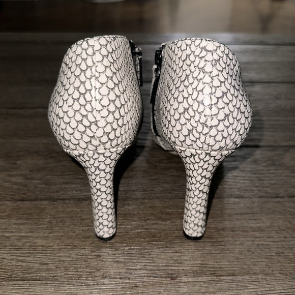 Cole Haan Vestry Booties - Picture 4 of 10